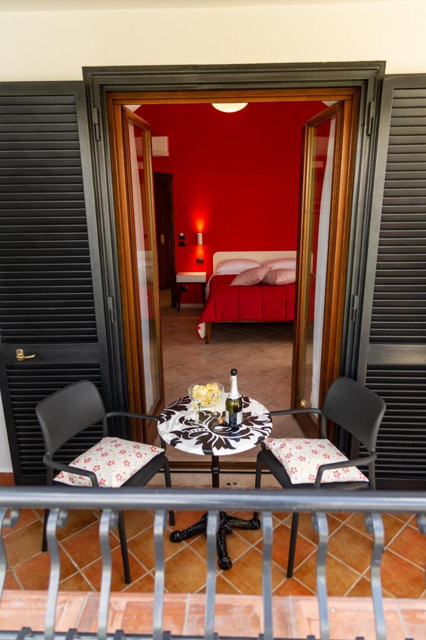 Ohana Bed And Breakfast Castellammare di Stabia Kültér fotó