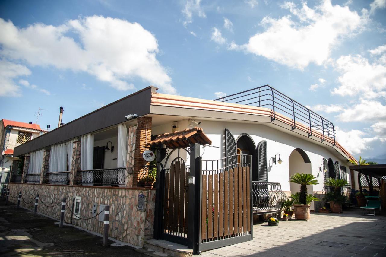 Ohana Bed And Breakfast Castellammare di Stabia Kültér fotó