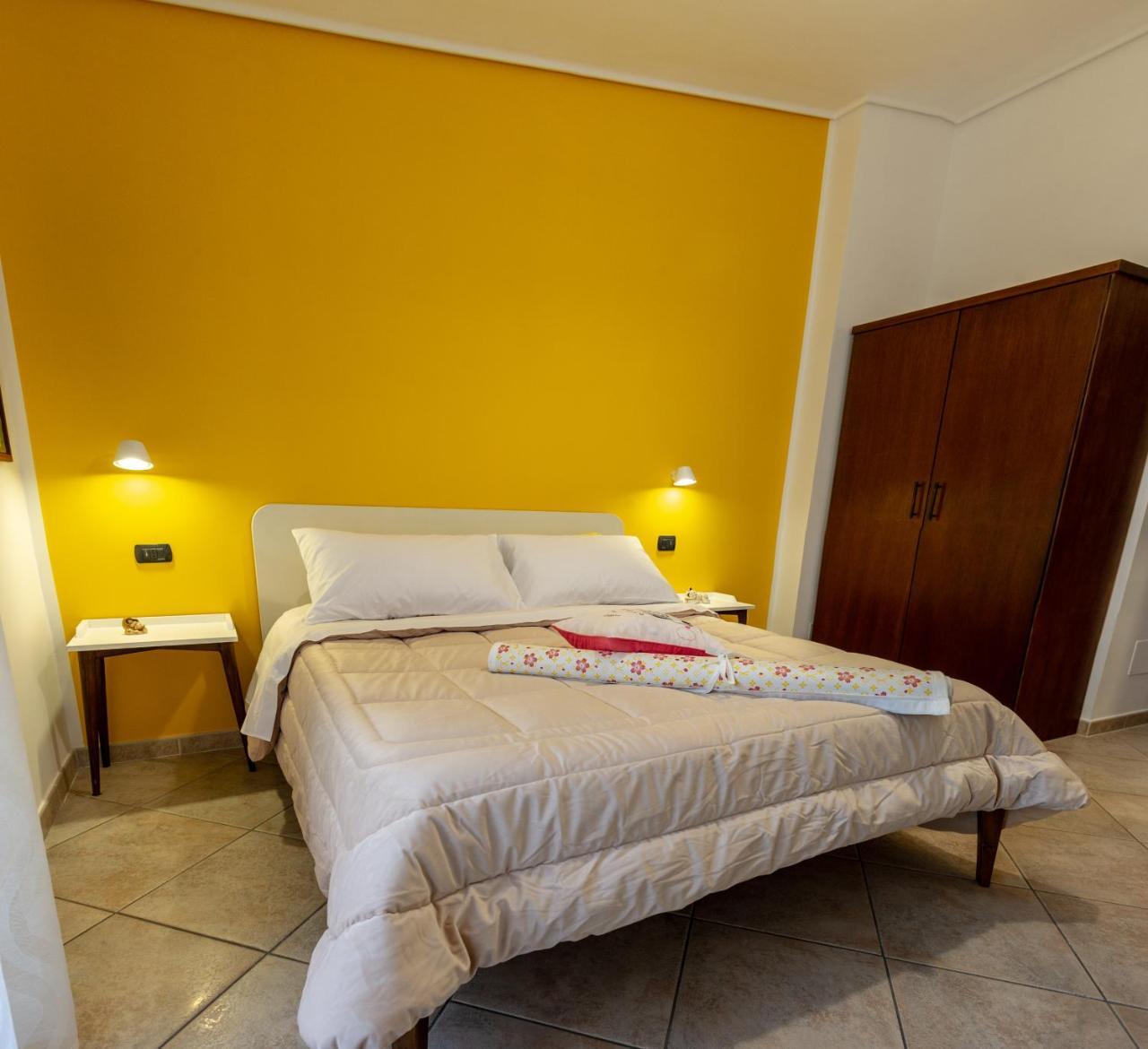 Ohana Bed And Breakfast Castellammare di Stabia Kültér fotó