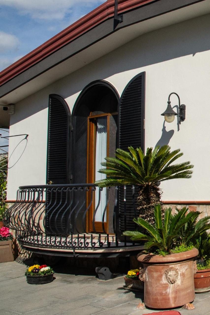 Ohana Bed And Breakfast Castellammare di Stabia Kültér fotó
